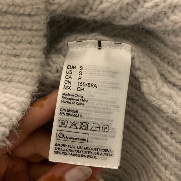 Oversized Grey Knit Sweater - Picture 3 of 5